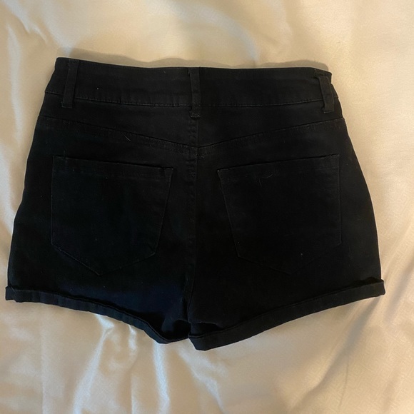 So Black Denim Shorts - Picture 2 of 3